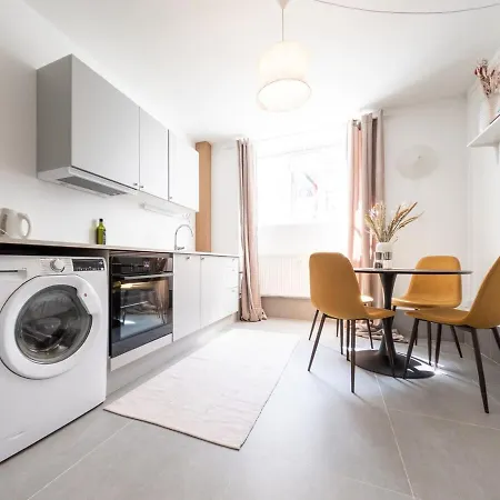 Luxe - Cozy - Seas Of *